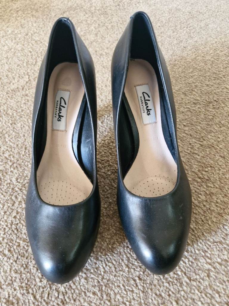 Clarks Black Leather Heels – Like New Condition