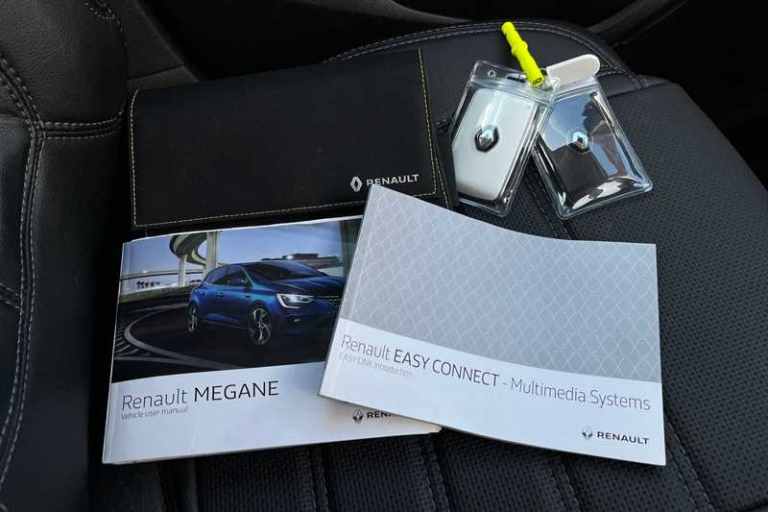 2022 Renault Megane 1.6 E-TECH PHEV 160 Iconic 5dr Auto ESTATE PETROL/ELECTRIC Automatic