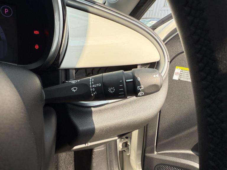 2025 Fiat 600 1.2 MHEV SUV 5dr Petrol Hybrid e-DCT Euro 6 (s/s) (100 ps) HATCHBACK Petrol/Electri...