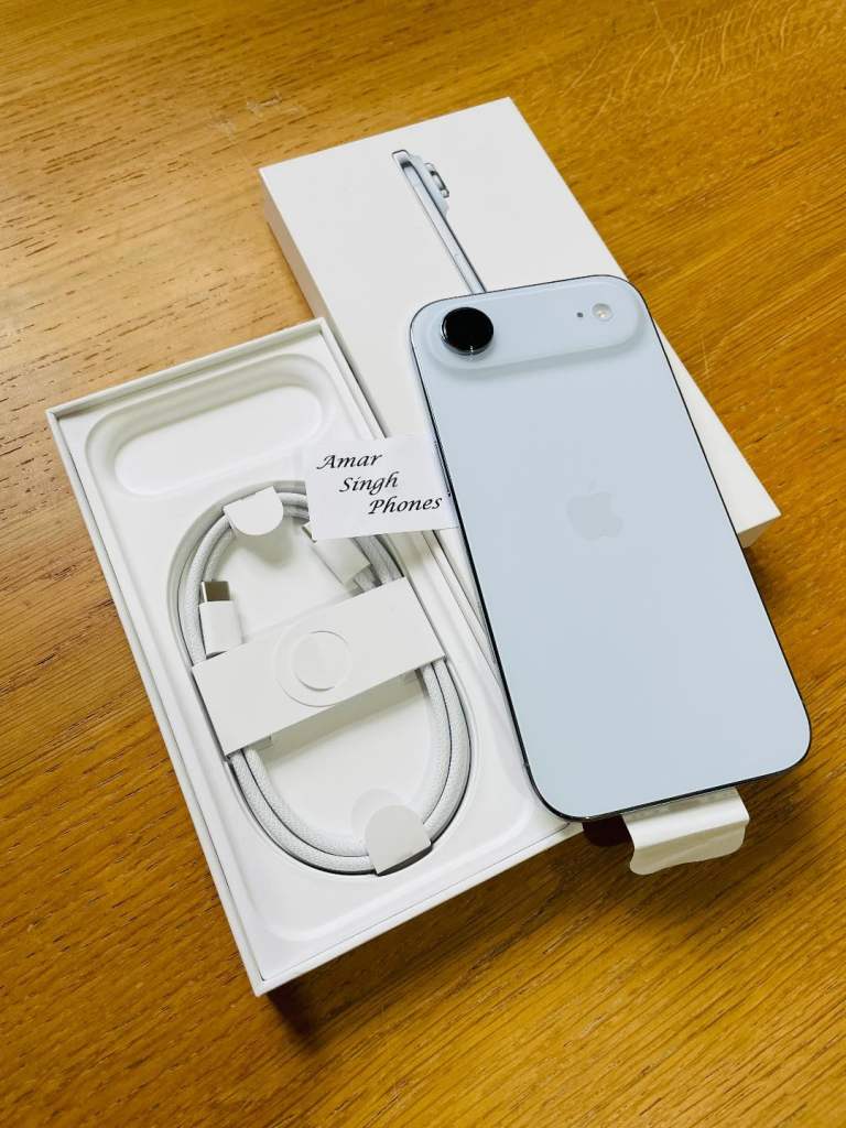 · Iphone 17 Air, 1TB, 12 Months Apple Warranty! (C742)