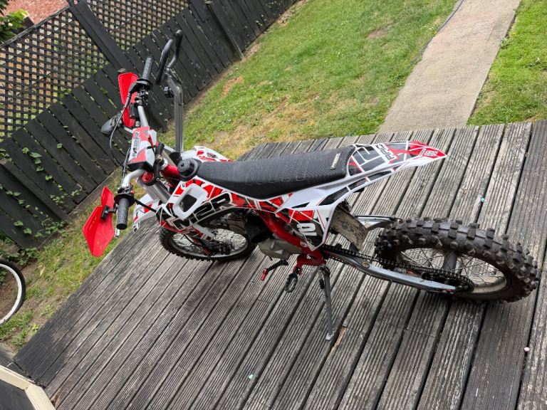 M2R RS-R 140 140cc Dirt Bike