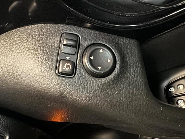 2015 Nissan Qashqai 1.2 DIG-T n-tec+ 2WD Euro 5 (s/s) 5dr HATCHBACK Petrol Manual