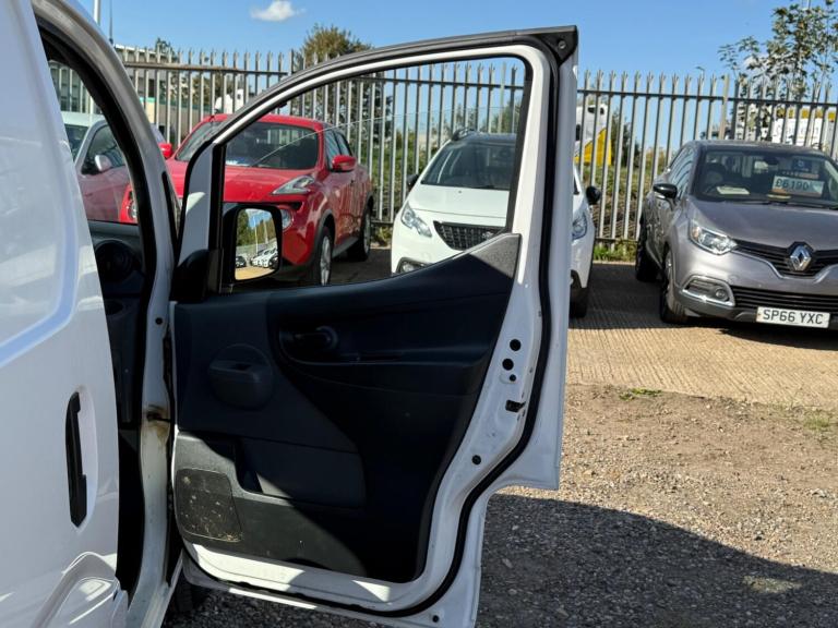 2016 Nissan NV200 1.5 dCi Acenta Van CAR DERIVED VAN DIESEL Manual