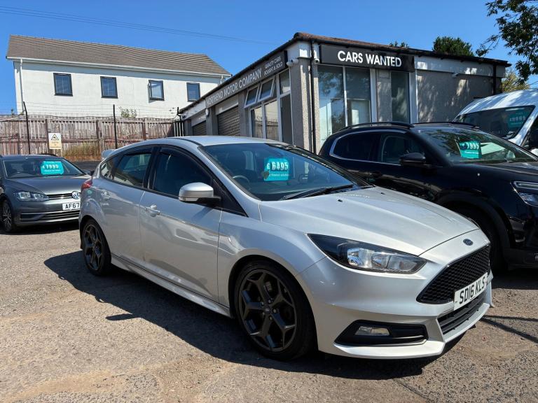2016 Ford Focus 2.0 TDCi ST-1 Hatchback 5dr Diesel Manual Euro 6 (s/s) (185 ps) Hatchback Diesel ...