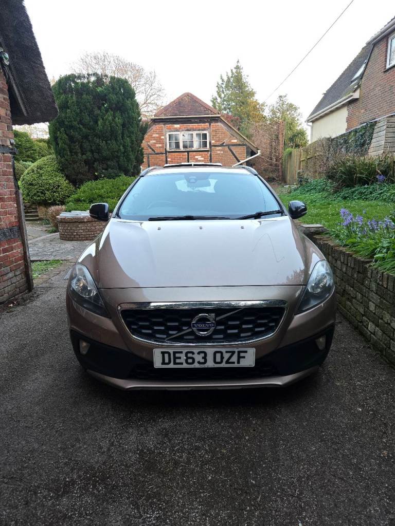 Volvo, V40, Hatchback, 2013, Semi-Auto, 1560 (cc), 5 doors
