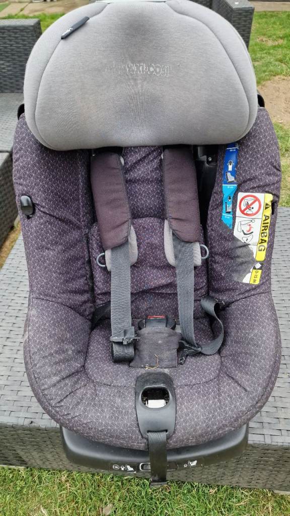 Car seat, maxi cosi 360 rear and forward facing 