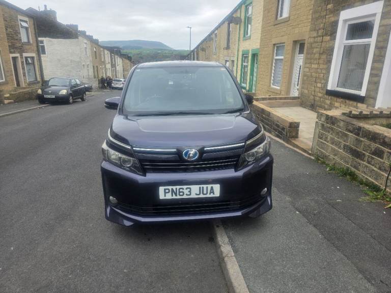 Toyota, NOAH VOXY HYBRID ZWR80 AU, 2014, 1790 (cc)