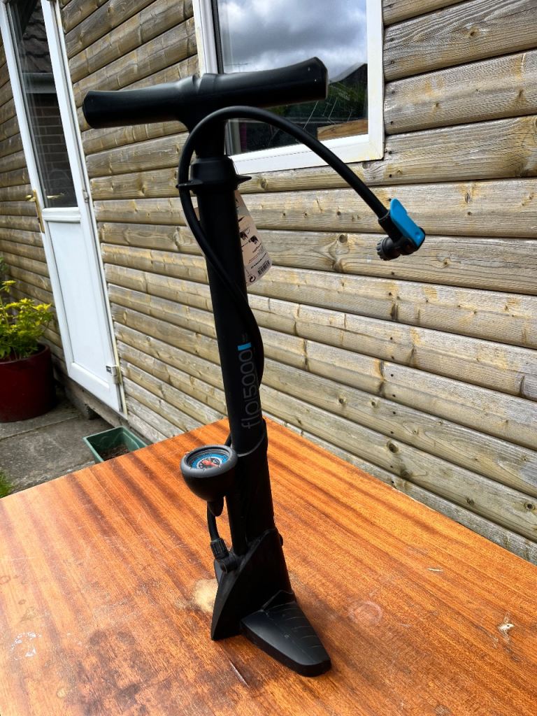 BT Twin bicycle floor pump