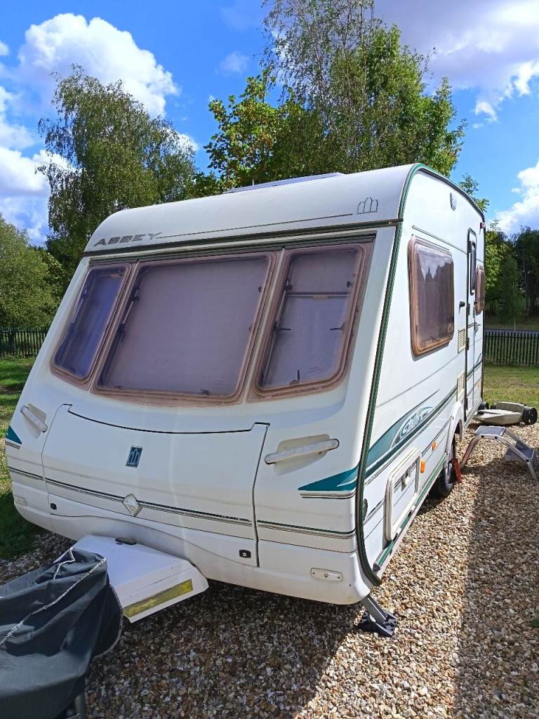 2 birth caravan for sale £1495