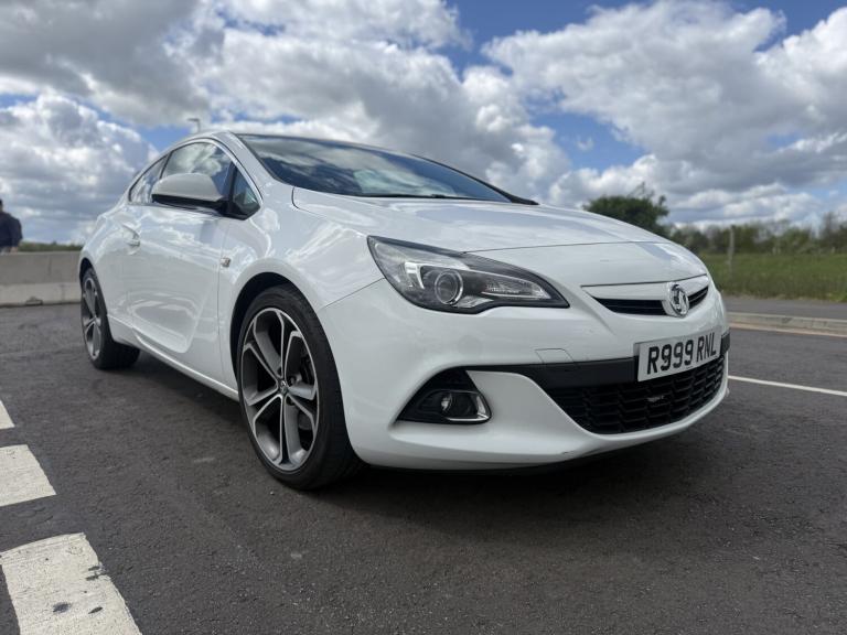VAUXHALL ASTRA GTC 1.4 i Turbo Limited Edition White Auto Petrol 2016