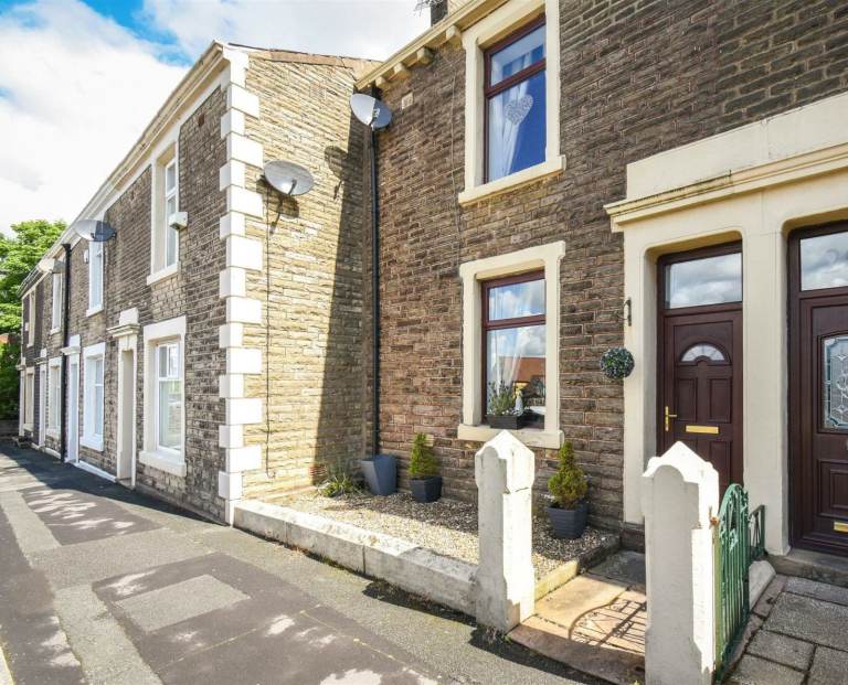 3-bed house for rent in Guide (Haslingden Road BB1)
