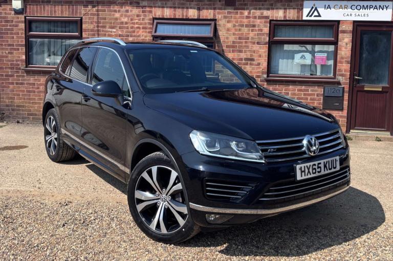 2015 Volkswagen Touareg 3.0 Touareg V6 R-Line TDI BlueMotion Technology Auto 4WD 5dr SUV Diesel A...