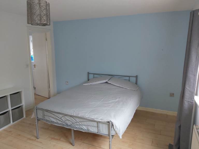 Room with ensuite bathroom to rent 