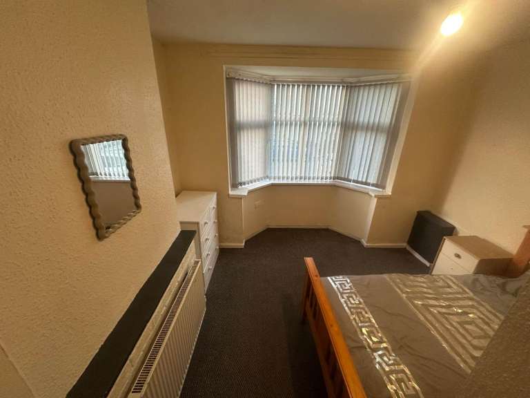 3 Rooms Available on Newton Road- Sparkhill - Birmingham