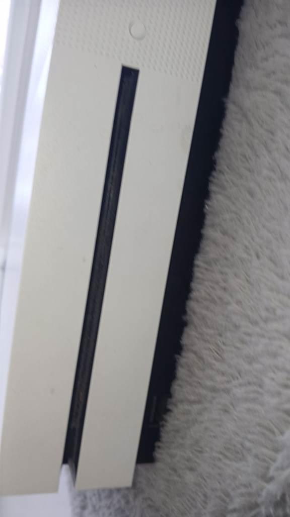 Xbox One S Console White – Good Condition