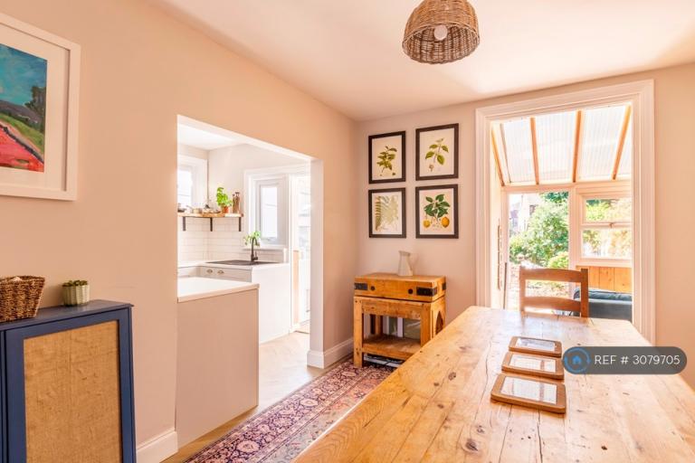 3 bedroom house in King Edward Avenue, Broadstairs, CT10 (3 bed) (#3079705)