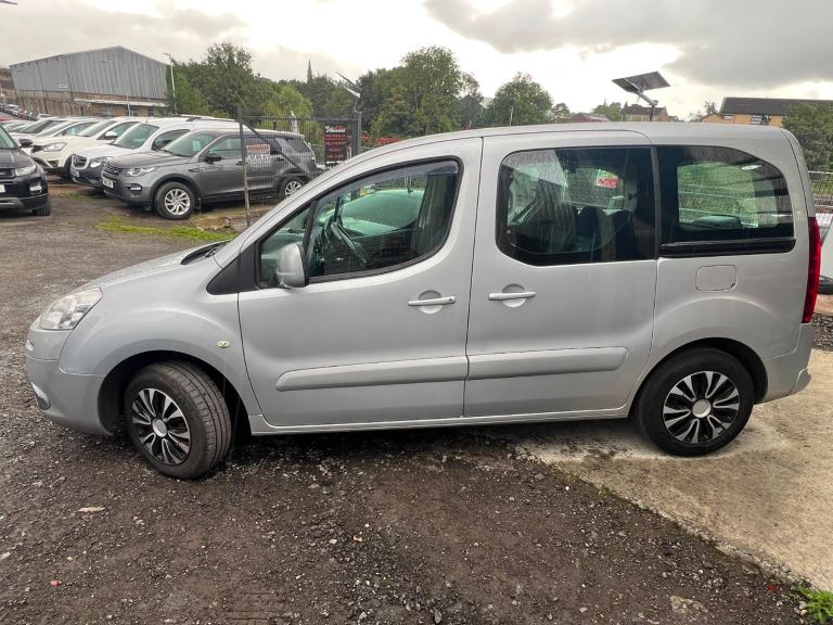 1 owner from new 2015 15 Peugeot partner tepee 1.6 hdi diesel mot to 7/4/2014 mile is 118000