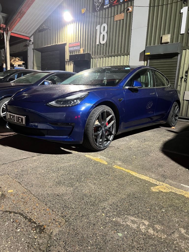 Tesla, MODEL 3, Saloon, 2020, Other, 1 (cc), 4 doors