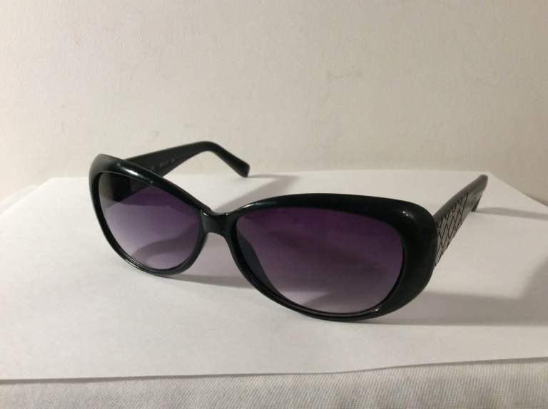 Tahari Stylish Black Sunglasses with Purple Tint