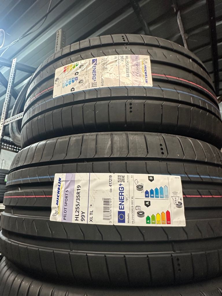 255-35-19 99Y Michelin Pilot Sport 5 High Load BMW Spec 