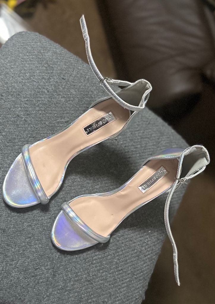 Atmosphere Silver Heels – Size 5 - very good condition