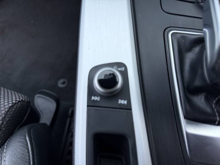 2016 Audi A4 2.0 TFSI S line Saloon 4dr Petrol S Tronic Euro 6 (s/s) (190 ps) Saloon Petrol Autom...