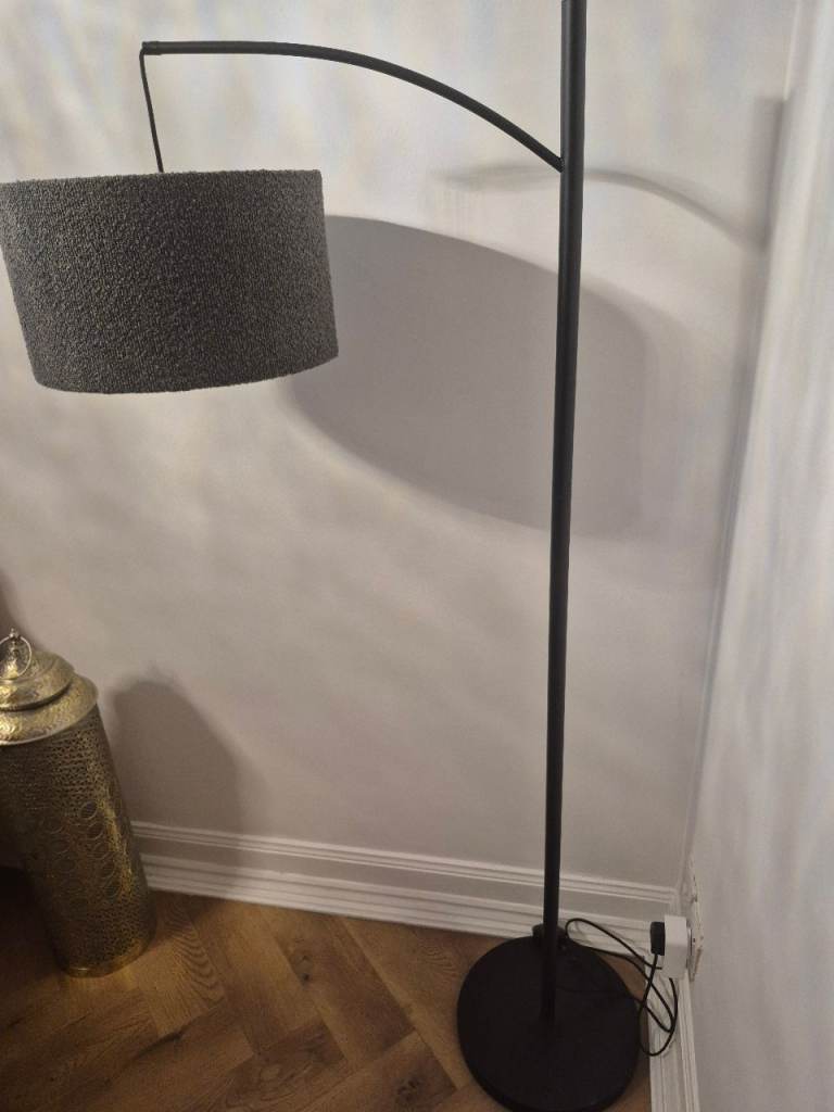 Floor lamp