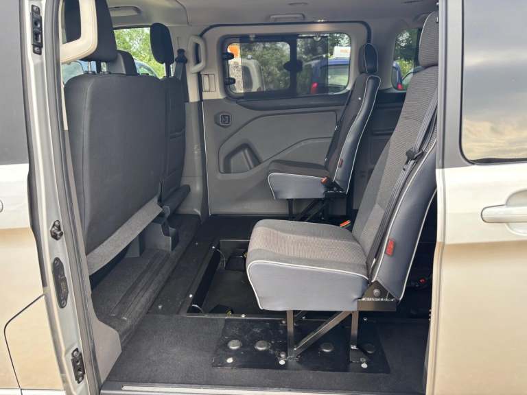 FORD TOURNEO CUSTOM 2.0 WAV WHEELCHAIR ACCESSIBLE VEHICLE 2019