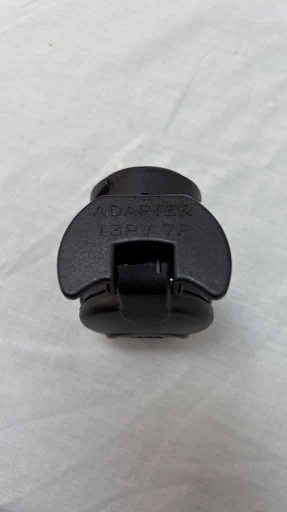Tow bar electric adapter 