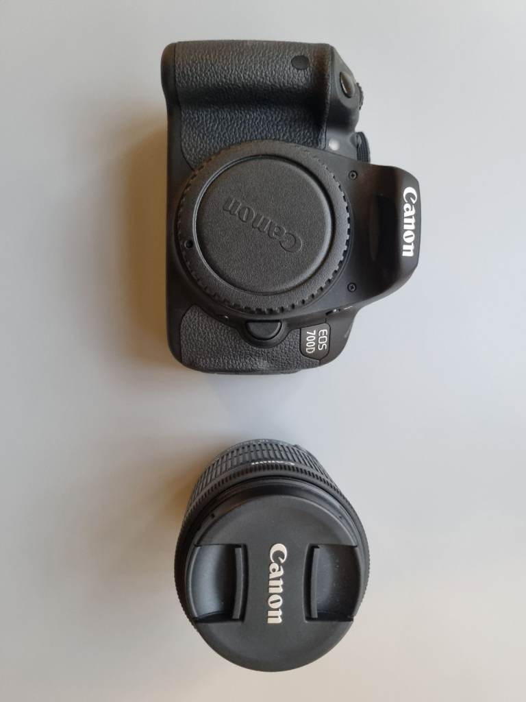 Canon EO5 700D + 18-55mm Lens + Extra Battery 