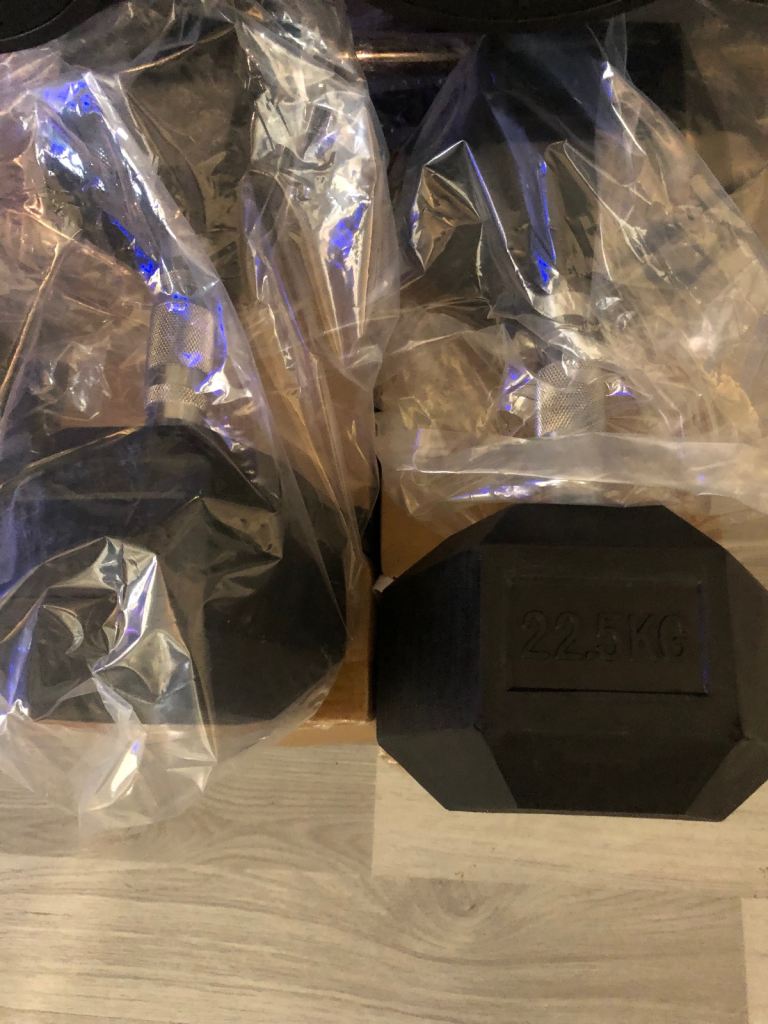 Pair 22.5kg brand new dumbbells 