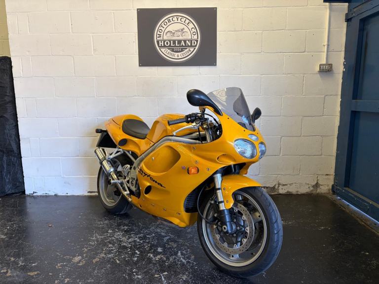 Triumph Daytona 955i T595 - 17k miles, Lovely Example, Best for sale - IN PREP