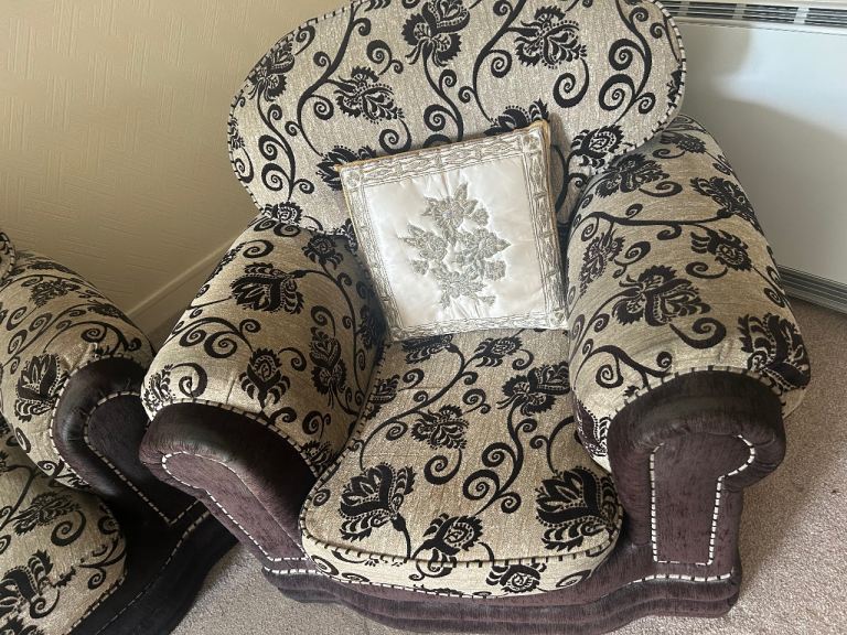 FREE SOFA /Drawers/Fire surround