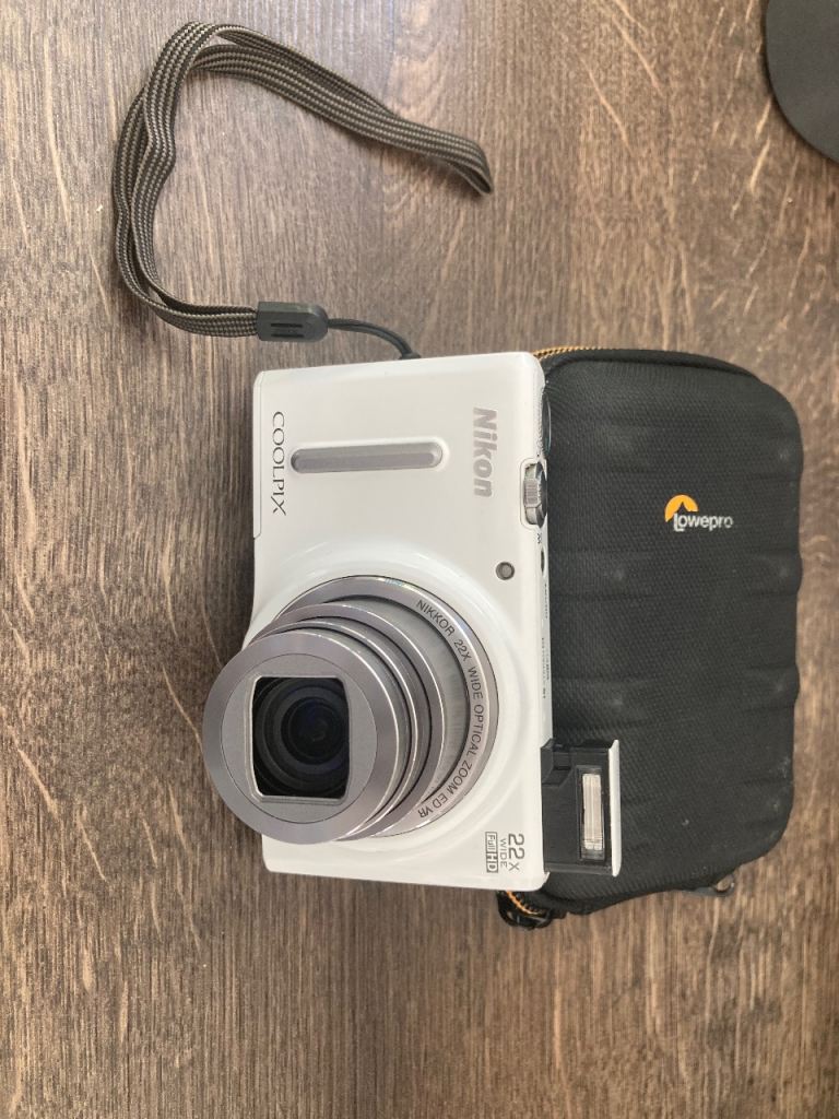 Nikon Coolpix S9600 White