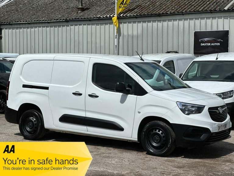 2022 Vauxhall Combo 1.5 Turbo D 2300 Dynamic L2 H1 Euro 6 4dr PANEL VAN Diesel Manual