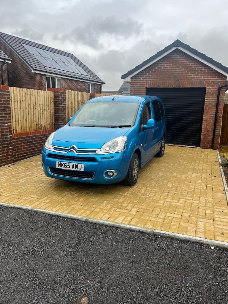 Citroen, BERLINGO MULTISPACE, MPV, 2015, Semi-Auto, 1560 (cc), 5 doors