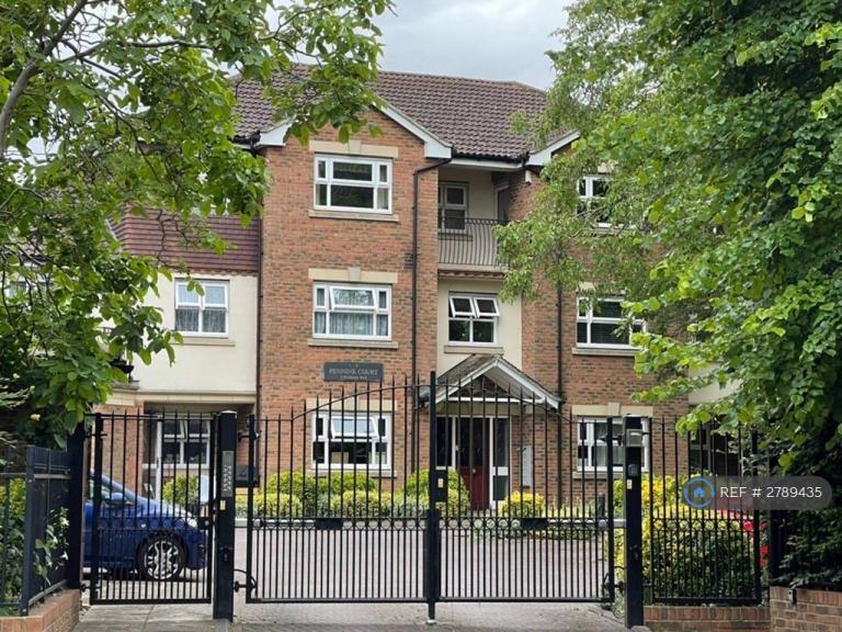 3 bedroom flat in Pennine Court, Croydon, CR0 (3 bed) (#2789435)