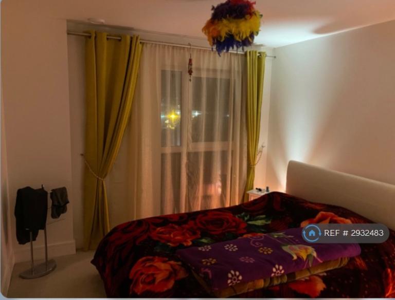 2 bedroom flat in Television House, Southampton, SO14 (2 bed) (#2932483)
