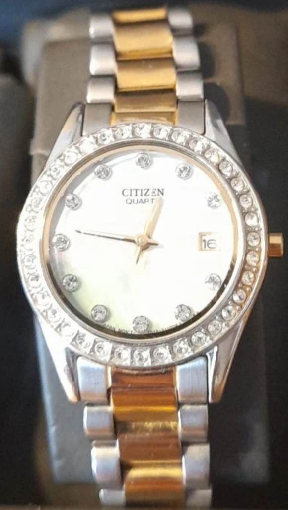 Citizen Women's Quartz Diamond Pearl Face