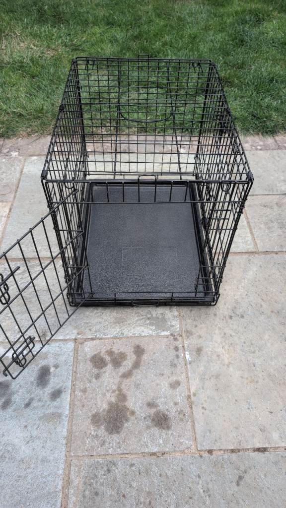 Dog Crate - Medium size
