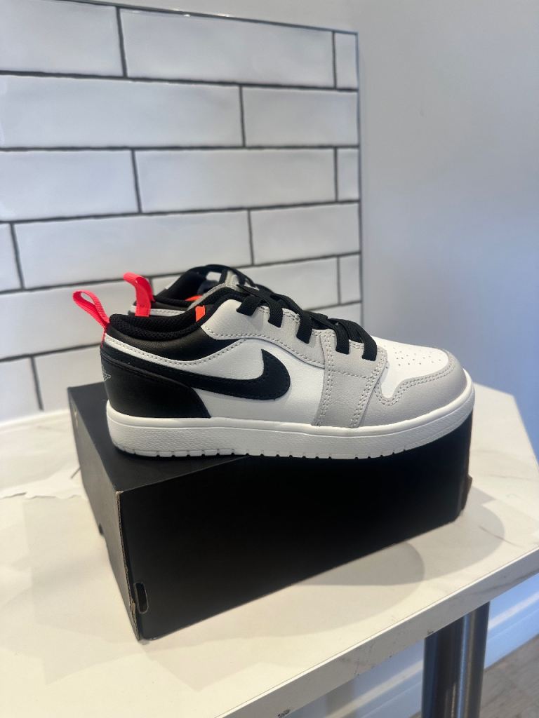 Jordan 1 Low Alt Trainers Black/White/Summit White UK 2