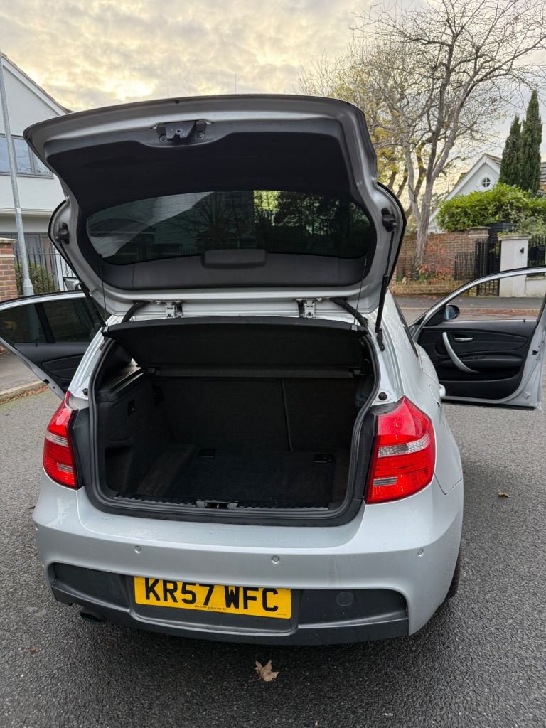 BMW, 1 SERIES, Hatchback, 2007, Semi-Auto, 1995 (cc), 5 doors