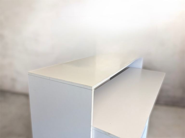 white Cabinet unit 