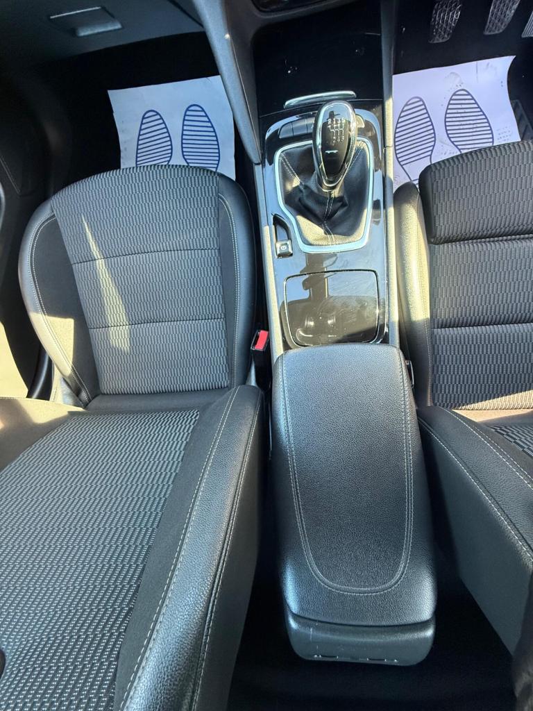 2019 Vauxhall Insignia 1.6 Turbo D ecoTec Tech Line Nav 5dr HATCHBACK DIESEL Manual