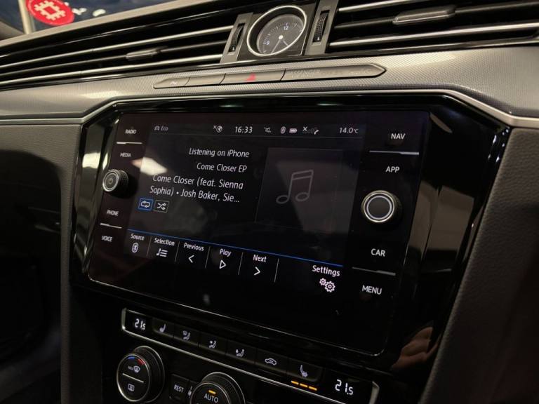 2018 Volkswagen Passat 2.0 TDI R-Line 5dr DSG [Panoramic Roof] [7 Speed] ESTATE DIESEL Automatic