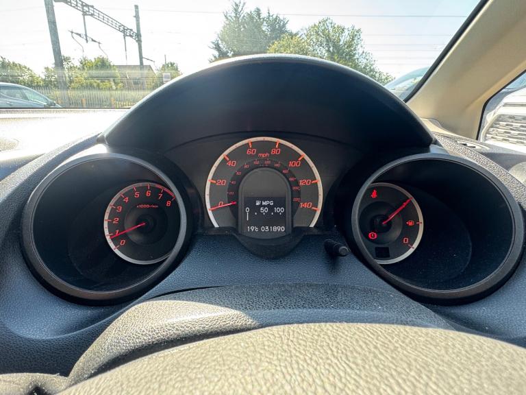 2013 Honda Jazz 1.4 i-VTEC ES Plus Hatchback 5dr Petrol CVT Euro 5 (99 ps)