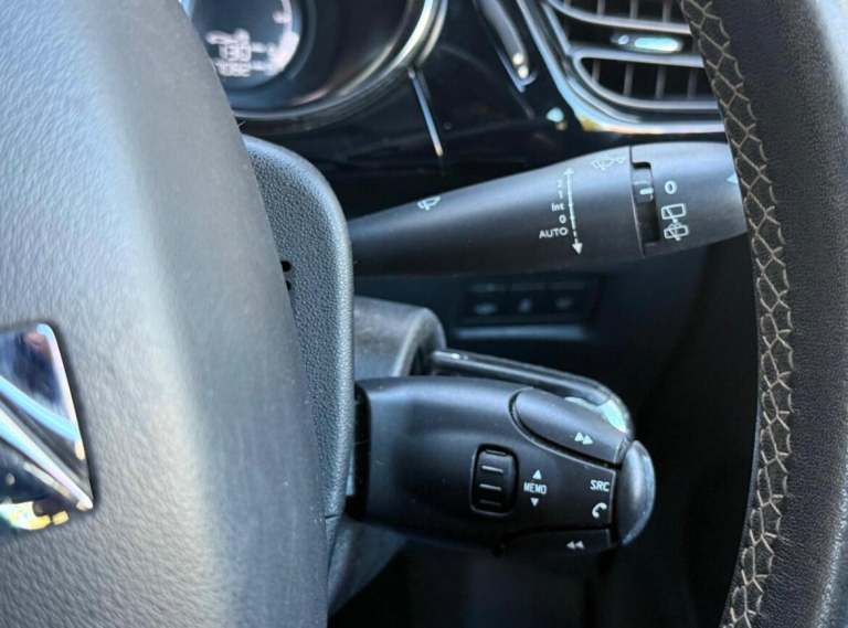 2016 DS Automobiles DS 3 1.2 PureTech Chic 3dr HATCHBACK PETROL Manual