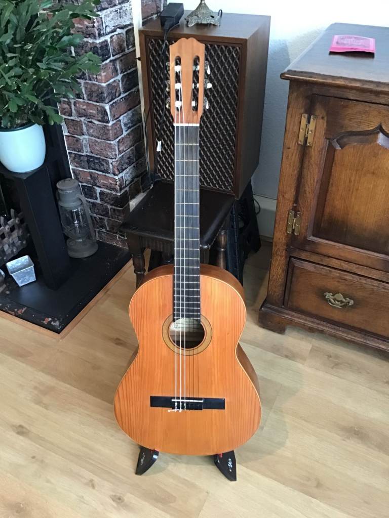 Alhambra Acoustic Guitar Simms Watts – Rare Edition