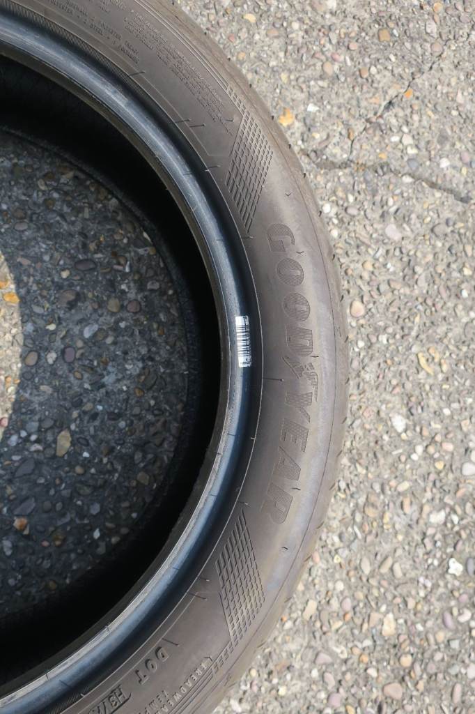 GOODYEAR 215/50R18 96W Eagle F1