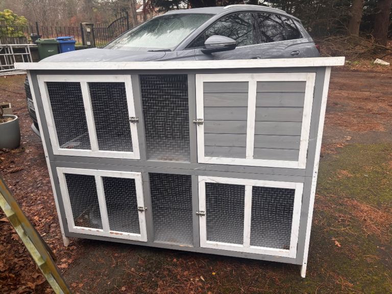 Large outdoor rabbit hutch 